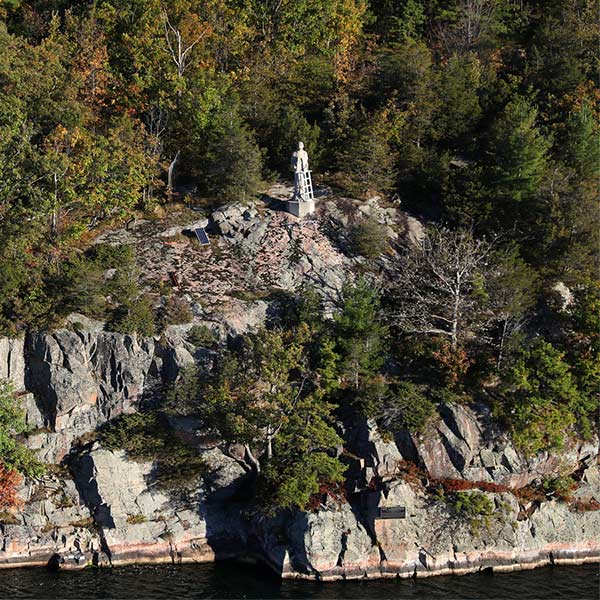 Half moon bay in the 1000 Islands