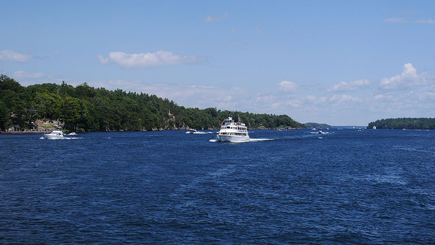 A tour boat in the 1000 Islands.